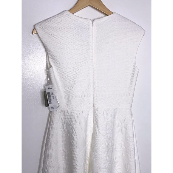 NWT Taylor Cream Color Embossed Flare Dress Size 4 ~ - Picture 6 of 6